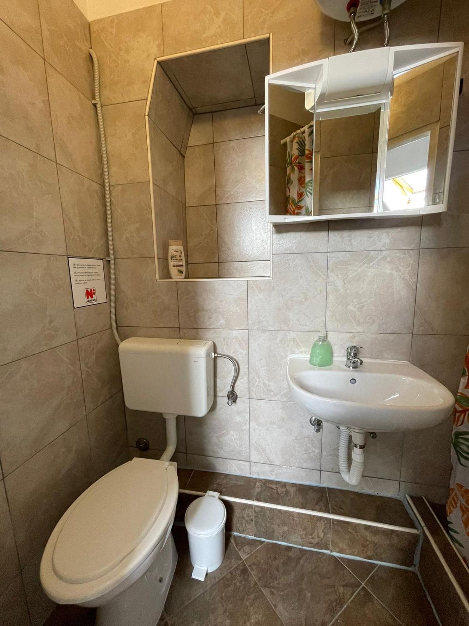 Dejan Apartmán *