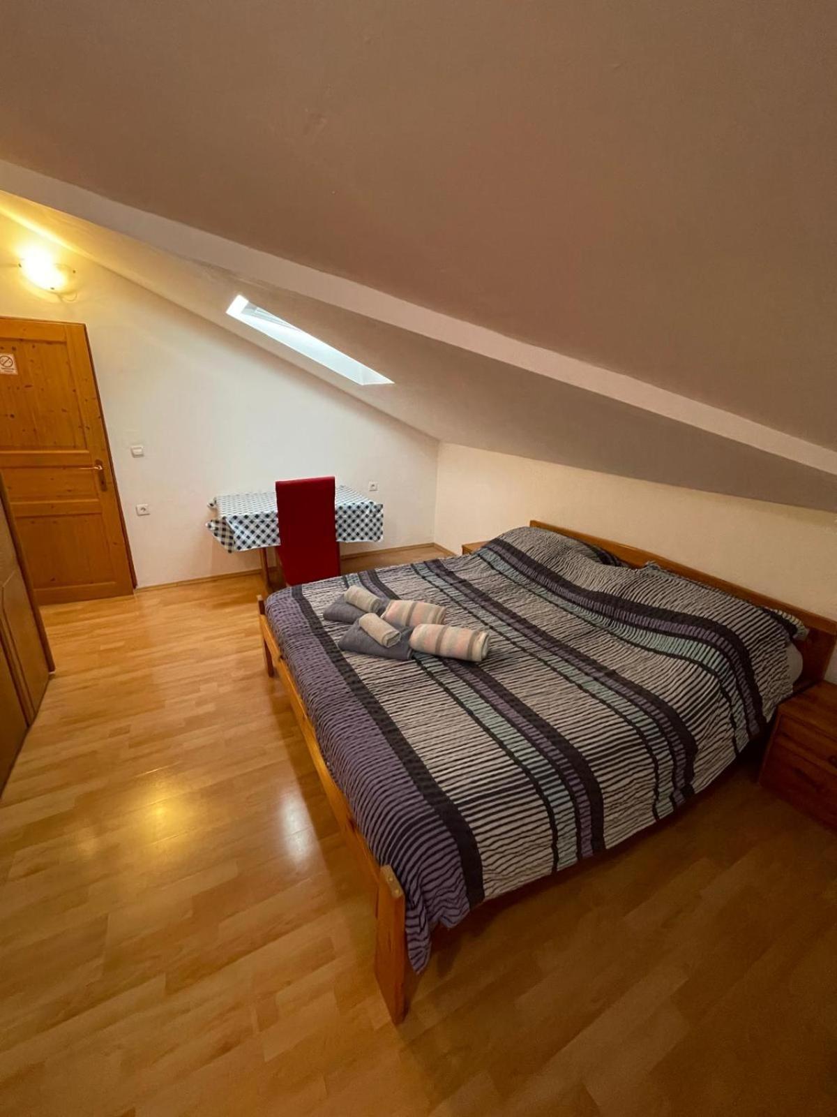 Dejan Apartmán