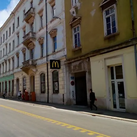 Dejan Apartment-Top Centar Pula Exterior photo