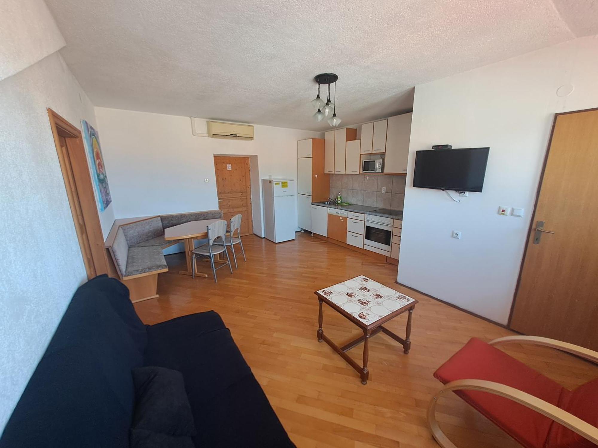 Dejan Apartman Pula